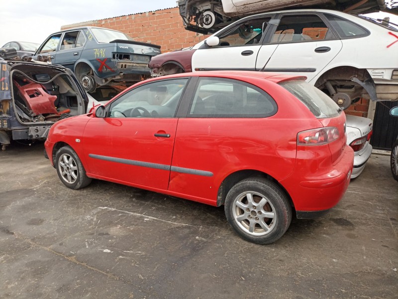 seat ibiza (6l1) del año 2002