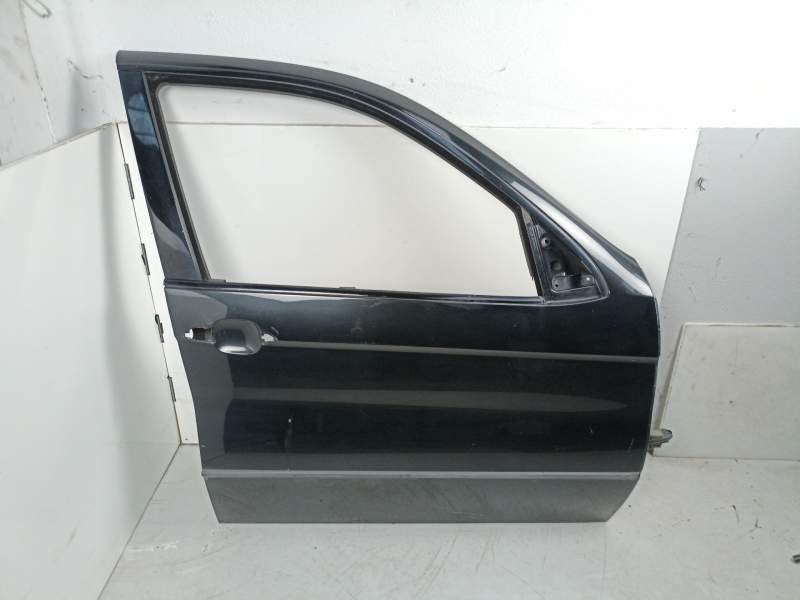 Recambio de puerta delantera derecha para bmw x5 (e53) 3.0 d referencia OEM IAM 41518256824  