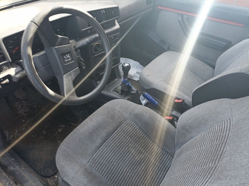 peugeot 405 berlina del año 1987