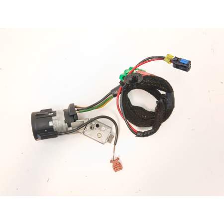 Recambio de retrovisor izquierdo para citroen c5 2.0 d referencia OEM IAM 8149HX  