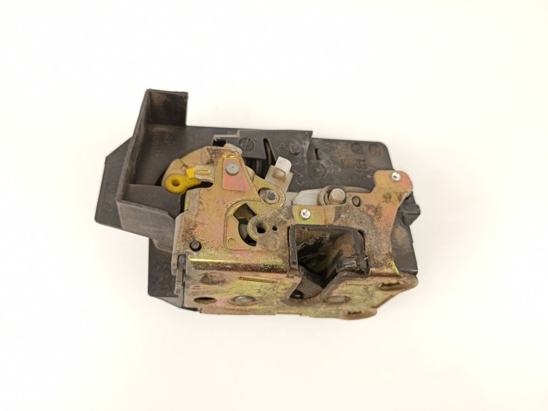 Recambio de cerradura puerta trasera izquierda para renault laguna (b56) 1.9 dci diesel cat referencia OEM IAM 7701038439  