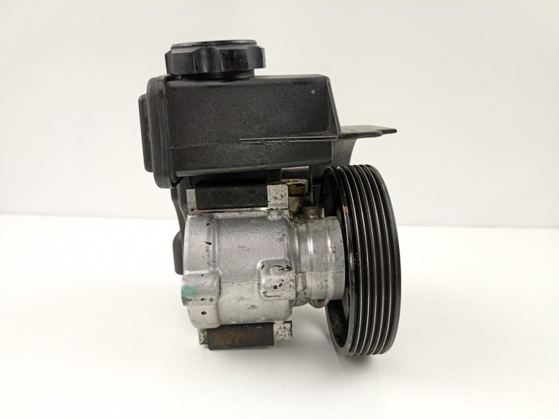 Recambio de bomba direccion para peugeot 206 berlina xr referencia OEM IAM 9634816080 26069779 