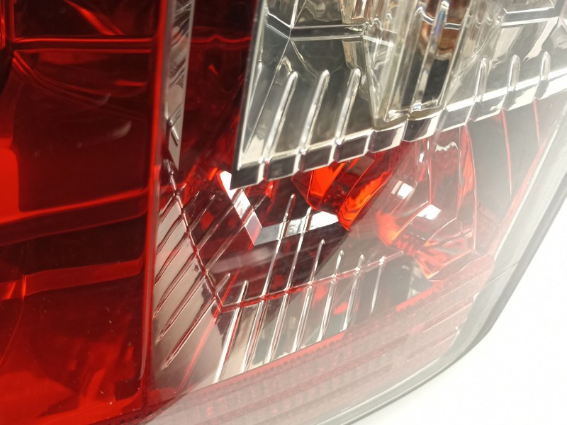 Recambio de piloto trasero derecho para fiat stilo (192) 1.6 16v active referencia OEM IAM 46823705  