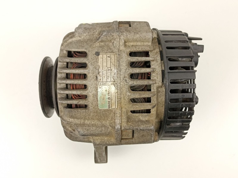 Recambio de alternador para peugeot 106 (s2) 1.1 referencia OEM IAM 5705E1 A11VI11 