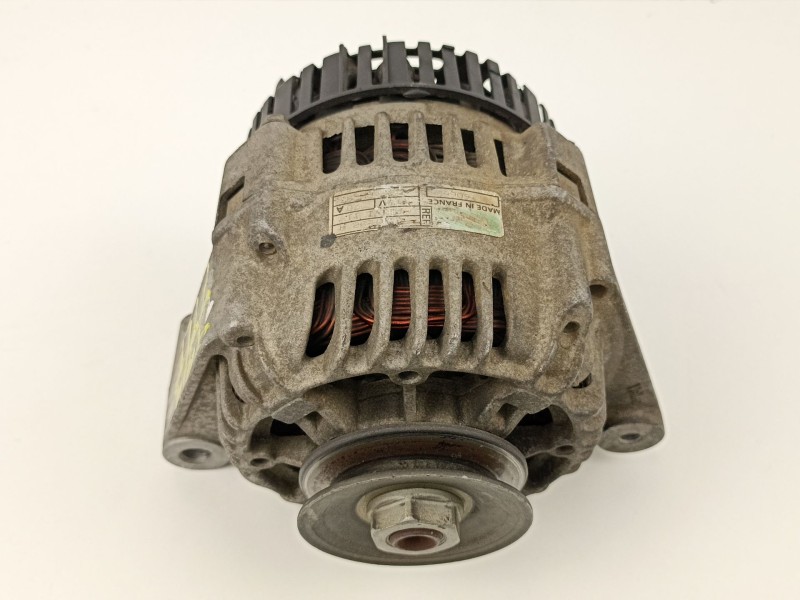 Recambio de alternador para peugeot 106 (s2) 1.1 referencia OEM IAM 5705E1 A11VI11 