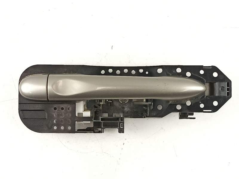 Recambio de manilla trasera derecha para renault megane 1.5 dci k9k 837 referencia OEM IAM 806060041R  