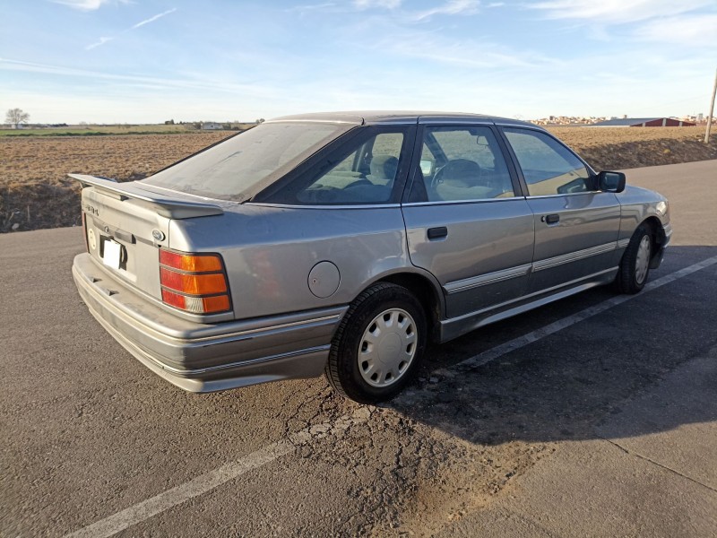 ford scorpio i sedán (gge) del año 1989