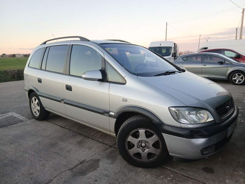 opel zafira a monospace (t98) del año 2001