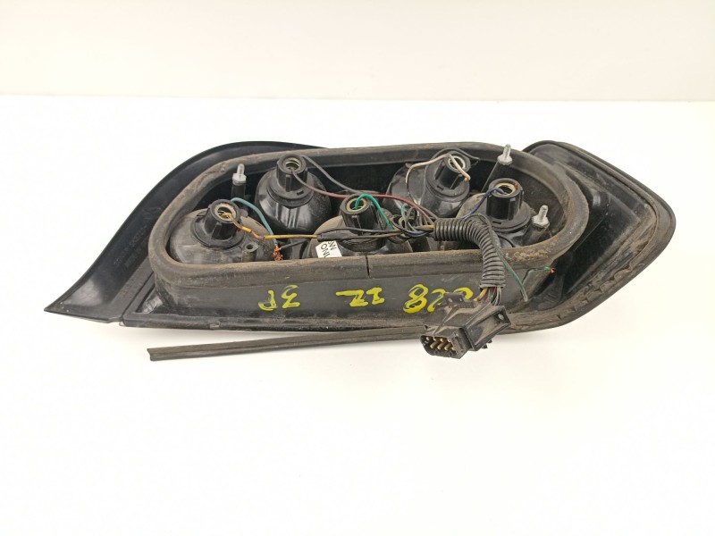 Recambio de piloto trasero derecho para bmw serie 3 coupe (e36) 1.8 318is referencia OEM IAM SK3710  