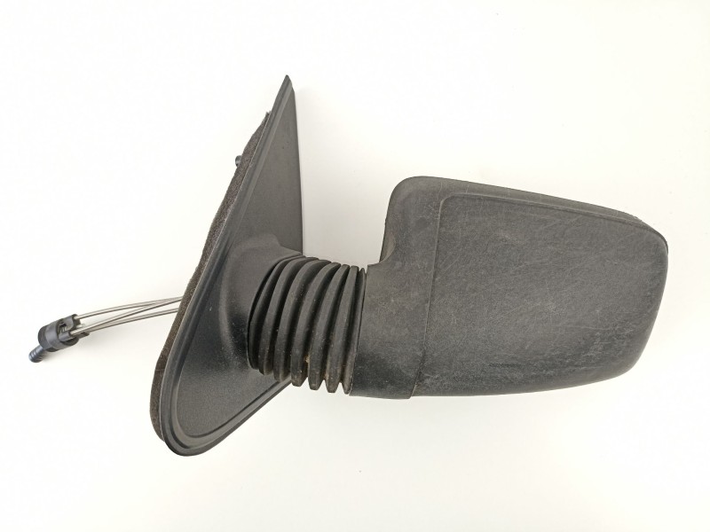 Recambio de retrovisor izquierdo para peugeot 405 berlina 1.9 diesel referencia OEM IAM 8148J1  