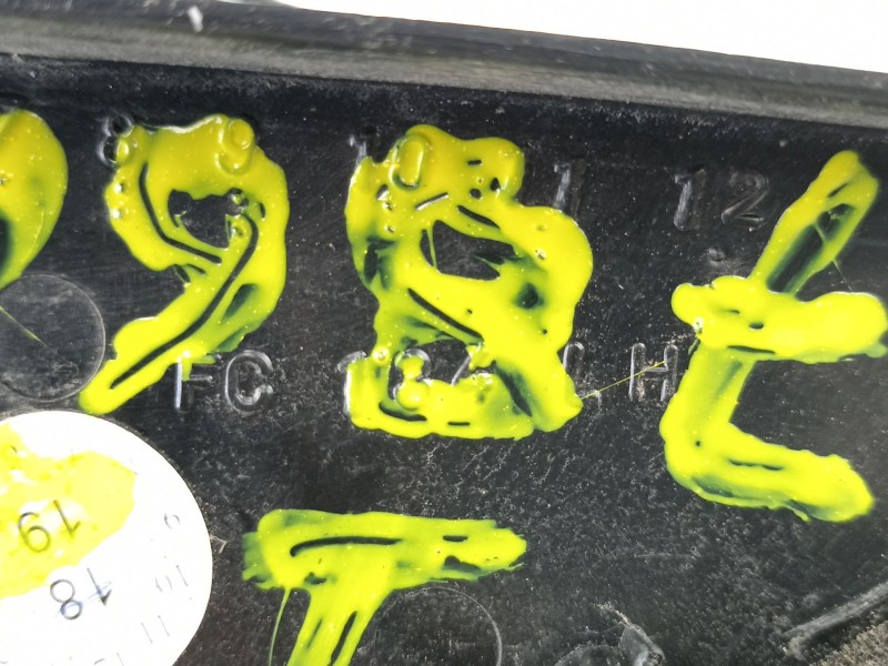 Recambio de retrovisor izquierdo para peugeot 405 berlina 1.9 diesel referencia OEM IAM 8148J1  