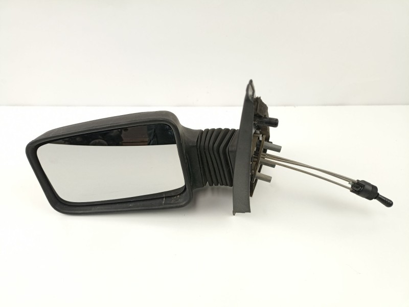 Recambio de retrovisor izquierdo para peugeot 405 berlina 1.9 diesel referencia OEM IAM 8148J1  
