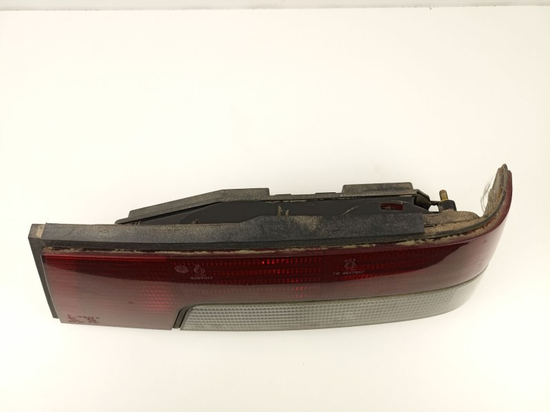 Recambio de piloto trasero derecho para peugeot 405 berlina 1.9 diesel referencia OEM IAM 635192 6751222 6751226