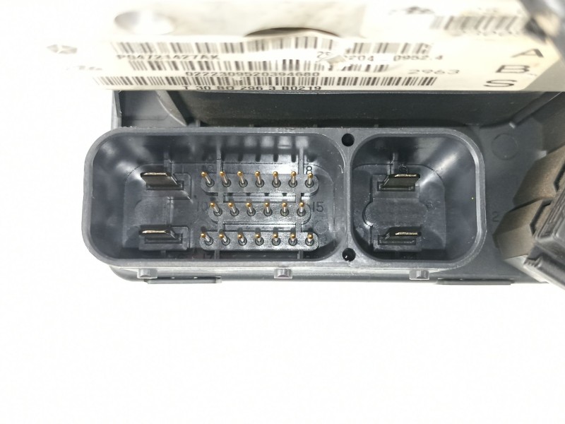 Recambio de abs para chrysler voyager (rg) 2.5 crd cat referencia OEM IAM 4721427AK 25020409533 