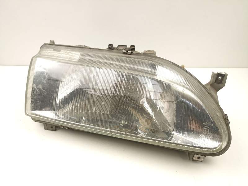 Recambio de faro derecho para renault 19 ii chamade (l53_) 1.4 referencia OEM IAM 7700815996  