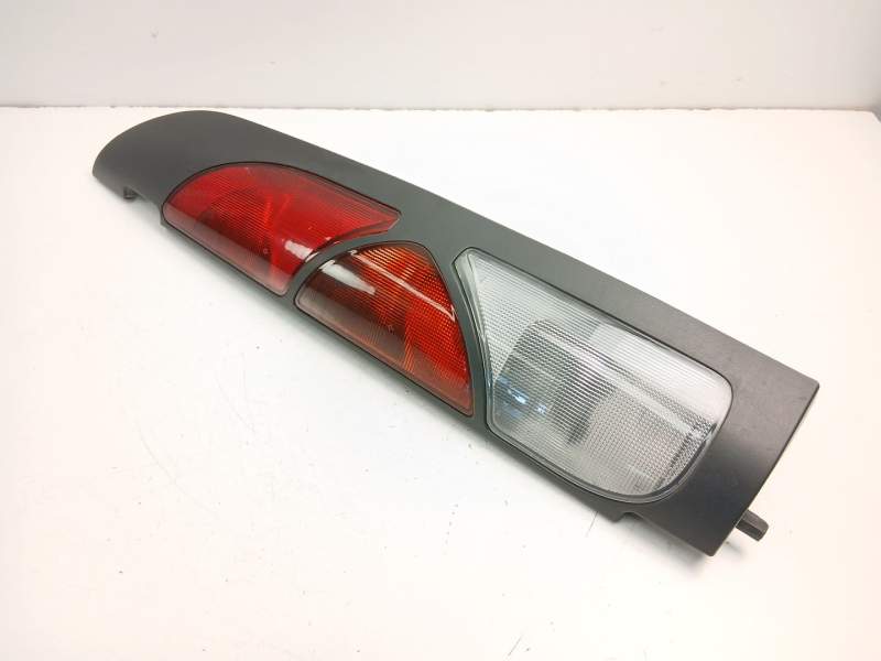Recambio de piloto trasero derecho para renault kangoo (kc0/1_) 1.9 dti (kc0u) referencia OEM IAM 8200103292  
