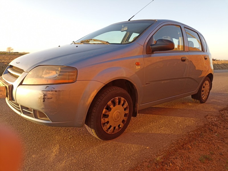 daewoo kalos sedán (klas) del año 2003