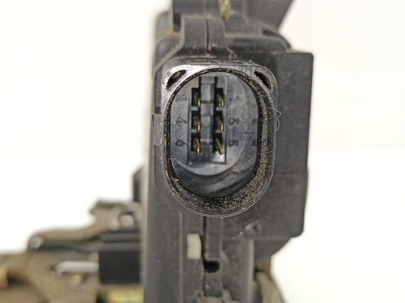 Recambio de cerradura puerta trasera derecha para skoda octavia berlina (1u2) 1.6 glx (74kw) referencia OEM IAM 3B4839016A  