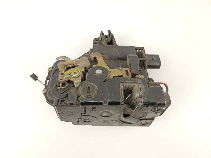 Recambio de cerradura puerta trasera izquierda para skoda octavia berlina (1u2) 1.6 glx (74kw) referencia OEM IAM 3B4839015A  