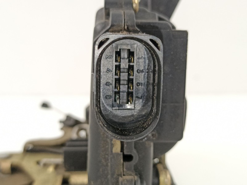 Recambio de cerradura puerta delantera derecha para skoda octavia berlina (1u2) 1.6 glx (74kw) referencia OEM IAM 3B1837016A  