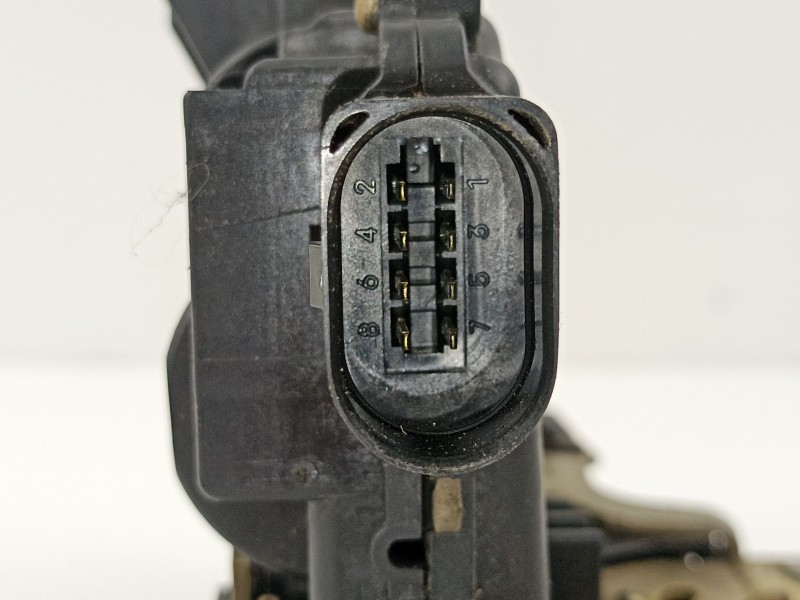 Recambio de cerradura puerta delantera izquierda para skoda octavia berlina (1u2) 1.6 glx (74kw) referencia OEM IAM 3B1837015A  