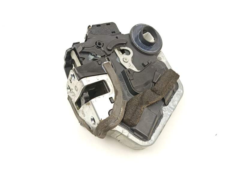 Recambio de cerradura puerta trasera derecha para lexus is ii (_e2_) 220d (ale20) referencia OEM IAM 6905053040  