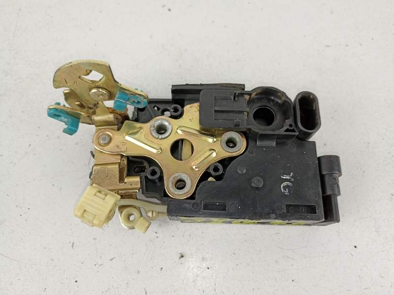 Recambio de cerradura puerta delantera izquierda para daewoo lanos 1.4 g referencia OEM IAM 96348304  
