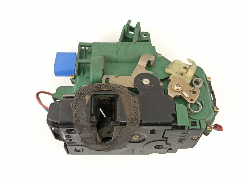 Recambio de cerradura puerta delantera derecha para volkswagen polo (9n1) 1.4 16v referencia OEM IAM 3B1837016BQ  