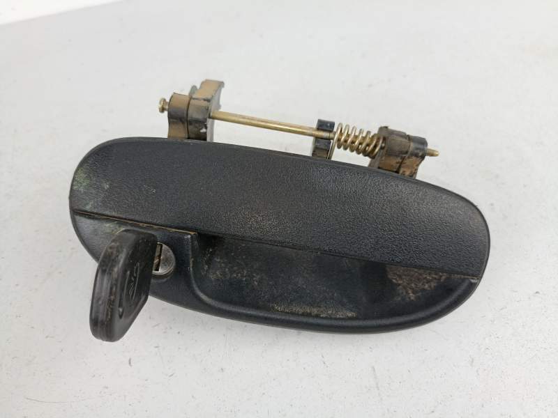 Recambio de manilla delantera derecha para daewoo lanos 1.4 g referencia OEM IAM 96226252  