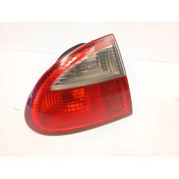PILOTO TRASERO IZQUIERDO 1M6945111 1M6945095A