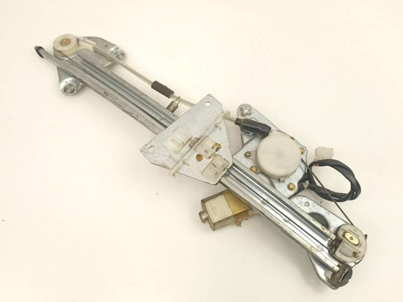 Recambio de elevalunas trasero derecho para mazda 626 v hatchback (gf) 2.0 (gfer) referencia OEM IAM GE4T72590  