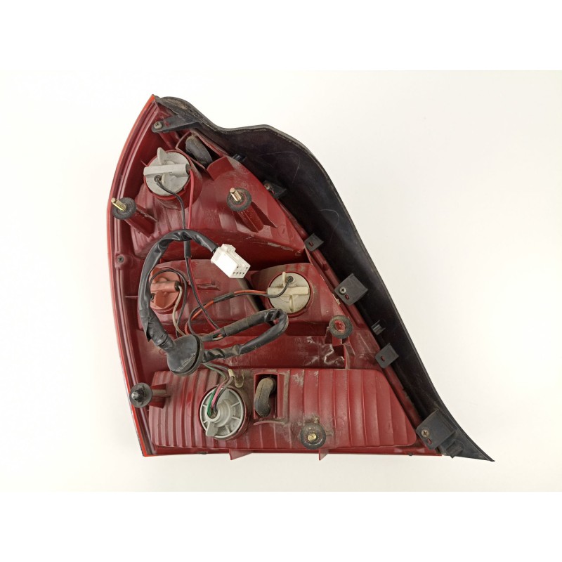 Recambio de piloto trasero derecho para hyundai elantra (xd) 2.0 crdi gls (4-ptas.) referencia OEM IAM 924022D010  