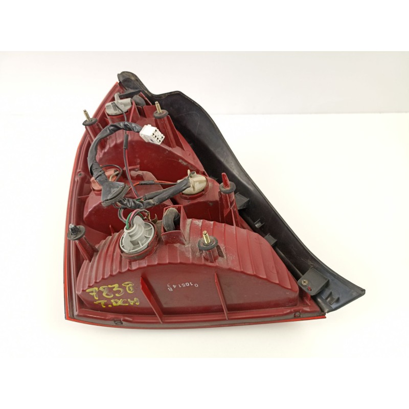 Recambio de piloto trasero derecho para hyundai elantra (xd) 2.0 crdi gls (4-ptas.) referencia OEM IAM 924022D010  