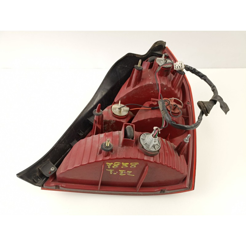 Recambio de piloto trasero izquierdo para hyundai elantra (xd) 2.0 crdi gls (4-ptas.) referencia OEM IAM 924012D010  