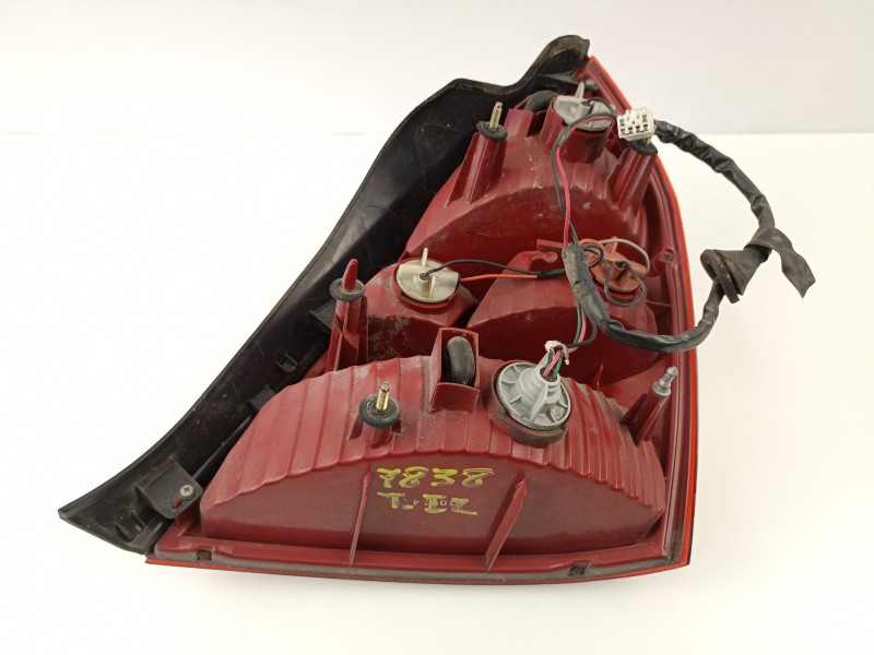 Recambio de piloto trasero izquierdo para hyundai elantra (xd) 2.0 crdi gls (4-ptas.) referencia OEM IAM 924012D010  