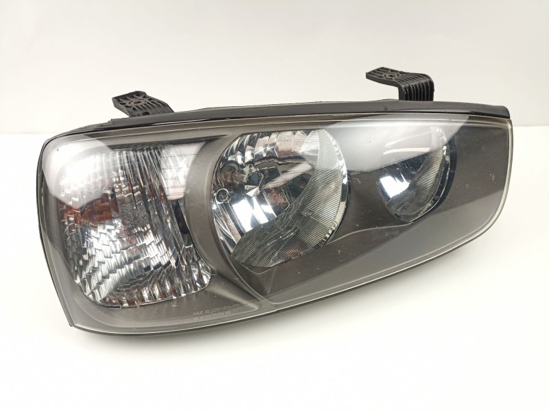 Recambio de faro derecho para hyundai elantra (xd) 2.0 crdi gls (4-ptas.) referencia OEM IAM 921022D120  