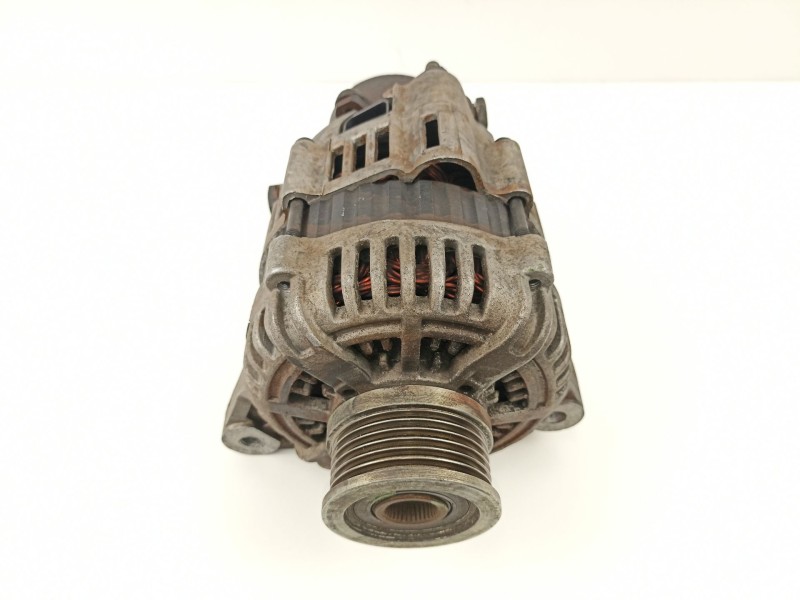 Recambio de alternador para hyundai elantra (xd) 2.0 crdi gls (4-ptas.) referencia OEM IAM 3730027010 021319110 