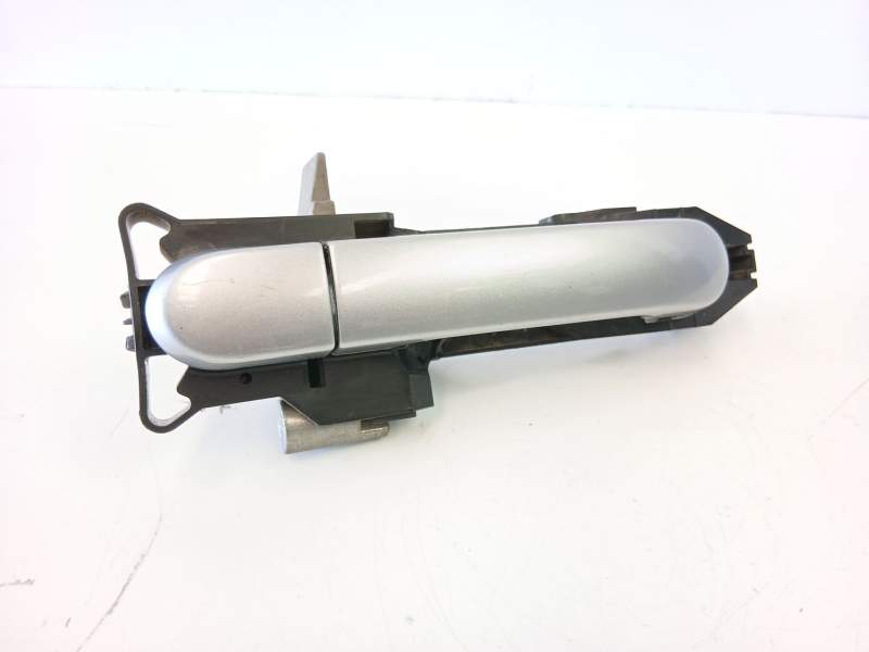 Recambio de manilla trasera izquierda para nissan note (e11, ne11) 1.5 dci referencia OEM IAM 82611AX622  