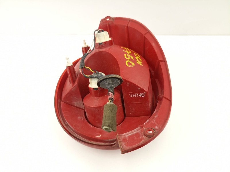 Recambio de piloto trasero derecho para chevrolet matiz 1.0 cat referencia OEM IAM 96666914  