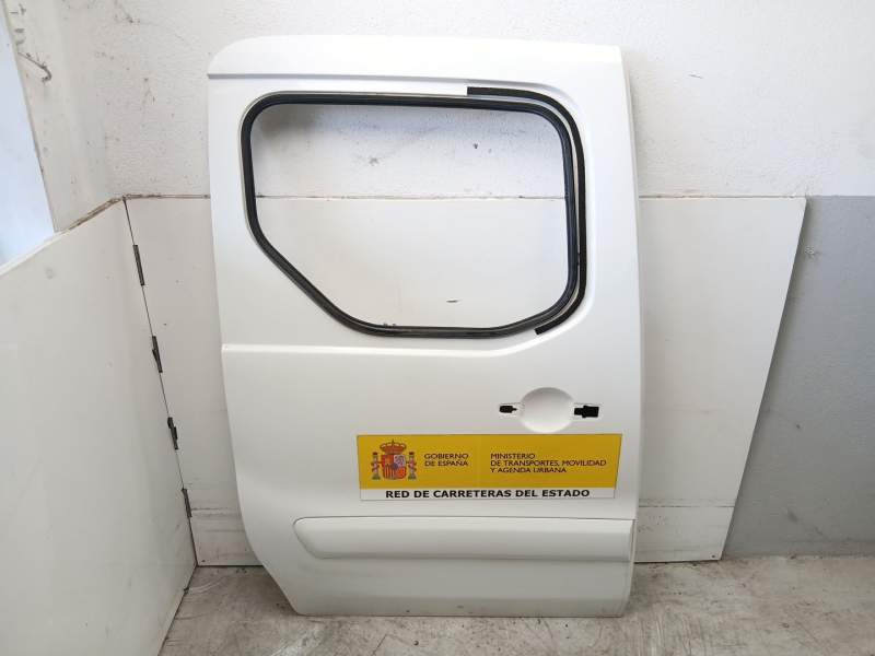 Recambio de puerta trasera derecha para citroën berlingo multispace (b9) 1.6 hdi 90 referencia OEM IAM 9008S3  
