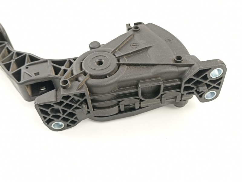 Recambio de potenciometro aceleracion para dacia logan 1.5 dci referencia OEM IAM 8200386506 6PV00908502 