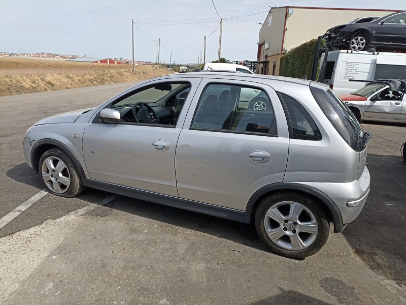 opel corsa c del año 2003