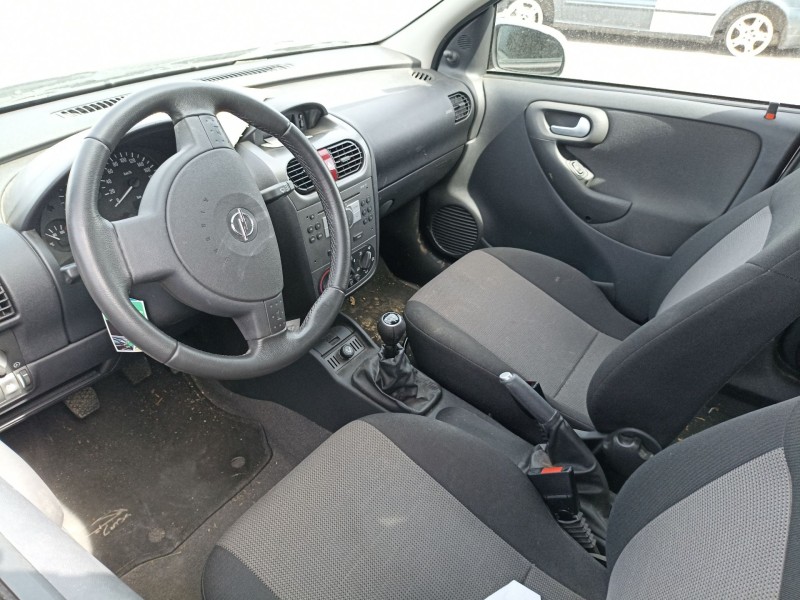opel corsa c del año 2003