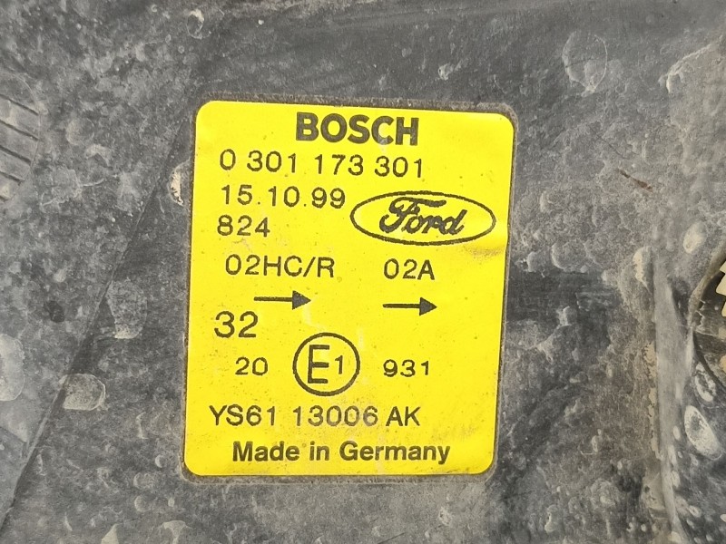 Recambio de faro izquierdo para ford fiesta 1.3 g referencia OEM IAM 1127897 0301173301 YS6113006AK