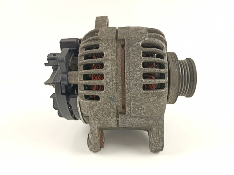 Recambio de alternador para nissan kubistar 1.5 dci referencia OEM IAM 8200122976 0124525028 