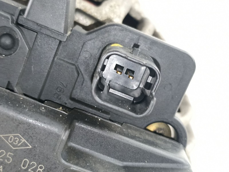 Recambio de alternador para nissan kubistar 1.5 dci referencia OEM IAM 8200122976 0124525028 