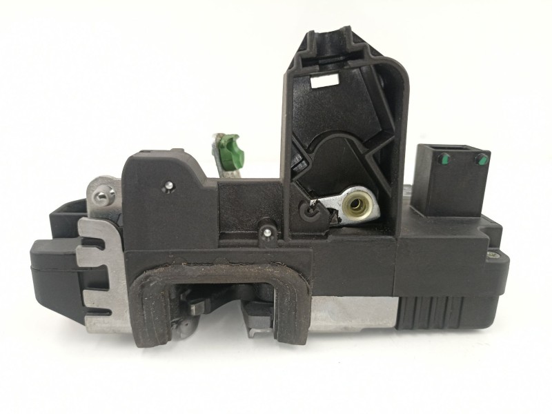 Recambio de cerradura puerta trasera derecha para opel meriva 1.7 16v cdti referencia OEM IAM 13154794  