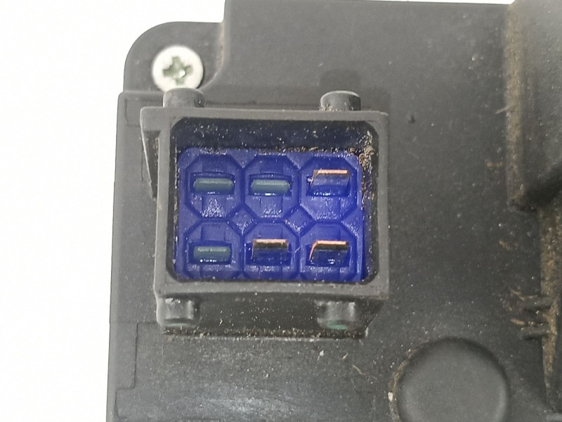 Recambio de cerradura puerta trasera derecha para opel meriva 1.7 16v cdti referencia OEM IAM 13154794  