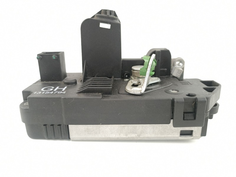 Recambio de cerradura puerta trasera derecha para opel meriva 1.7 16v cdti referencia OEM IAM 13154794  
