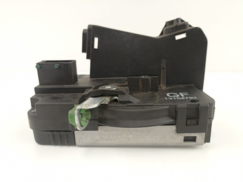 Recambio de cerradura puerta delantera derecha para opel meriva 1.7 16v cdti referencia OEM IAM 13154792  
